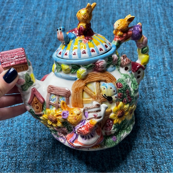 Vintage Merc Asia 1999 Garden Party Ceramic Tea Pot Bunny Rabbit Floral - Picture 4 of 9
